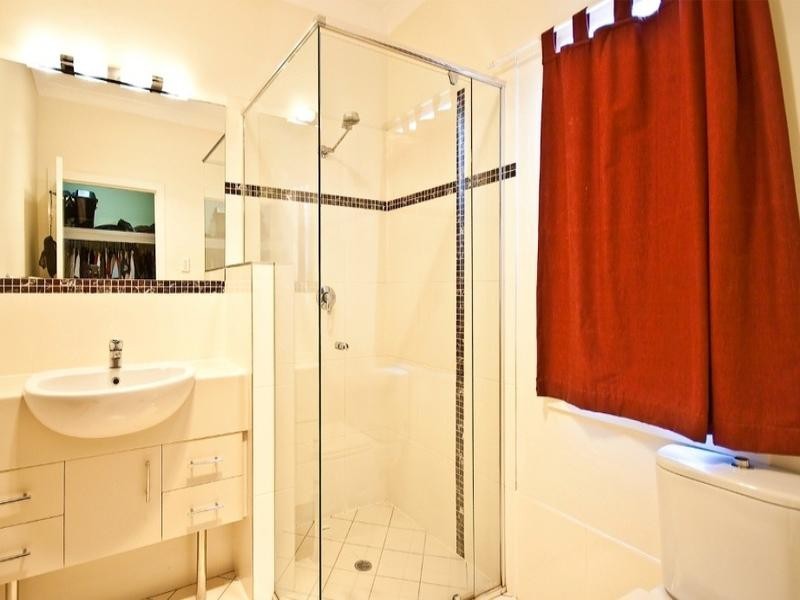 10 Twelfth Avenue, Kedron QLD 4031