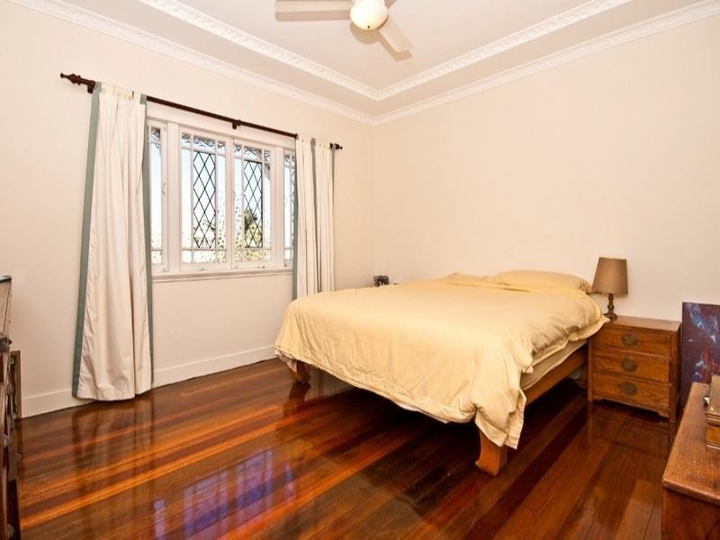 10 Twelfth Avenue, Kedron QLD 4031