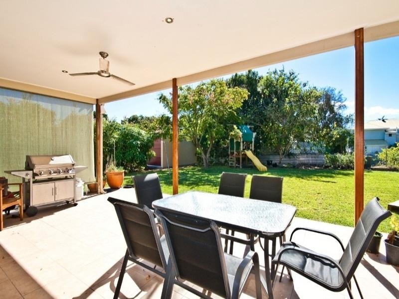 10 Twelfth Avenue, Kedron QLD 4031