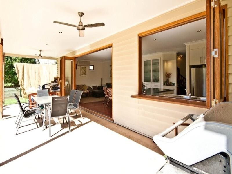 10 Twelfth Avenue, Kedron QLD 4031