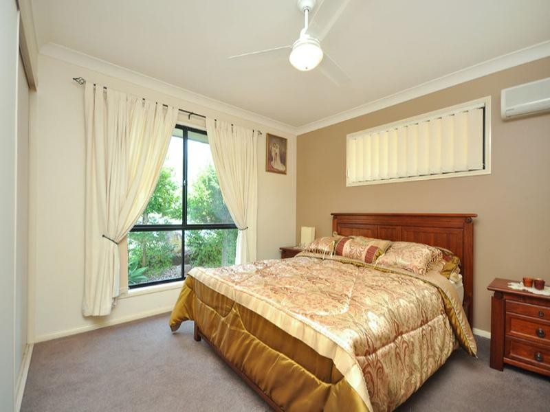 2 Swords Parade, North Lakes QLD 4509