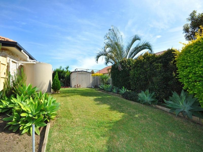 2 Swords Parade, North Lakes QLD 4509