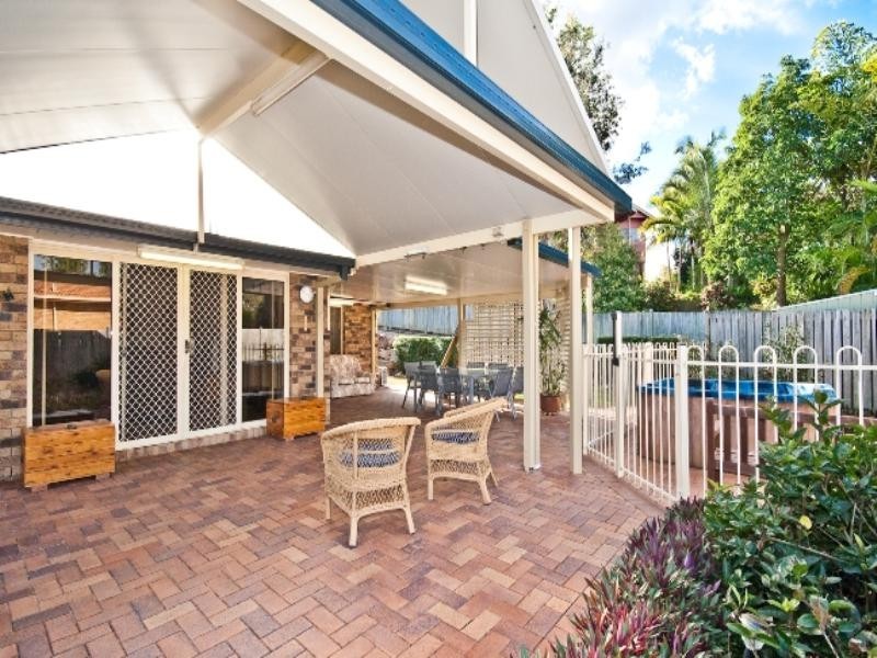 5 Carrick Place, Ferny Grove QLD 4055