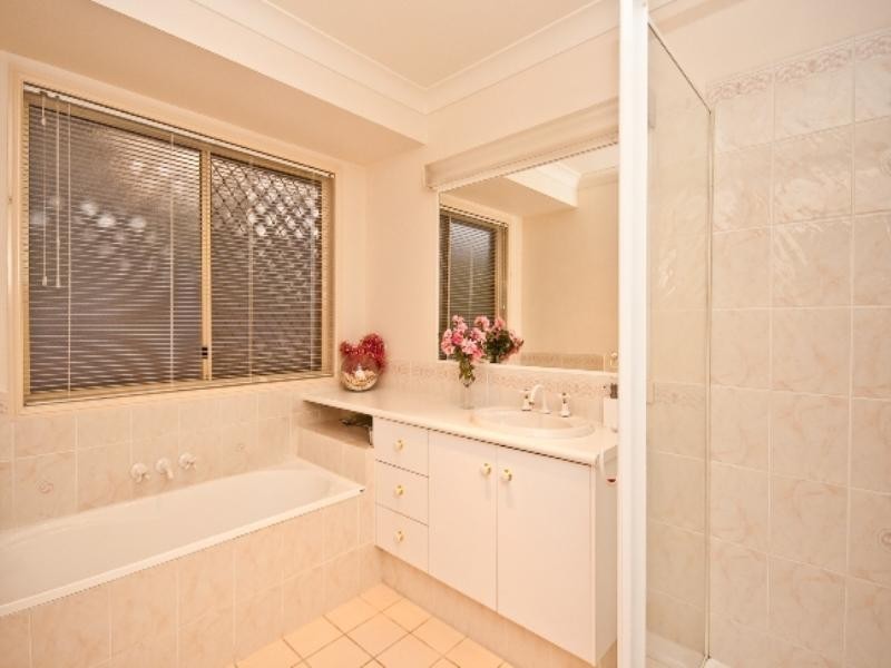 5 Carrick Place, Ferny Grove QLD 4055