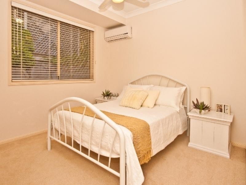 5 Carrick Place, Ferny Grove QLD 4055