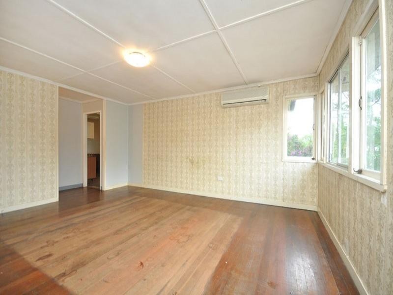 16 Deerdale Street, Stafford Heights QLD 4053