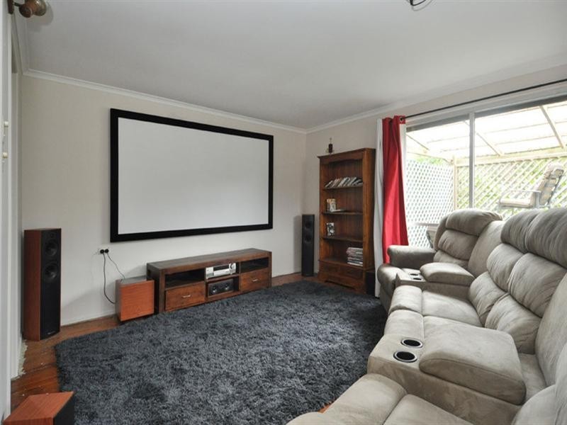 16 Hoolan Street, Stafford QLD 4053