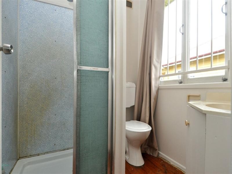 16 Hoolan Street, Stafford QLD 4053