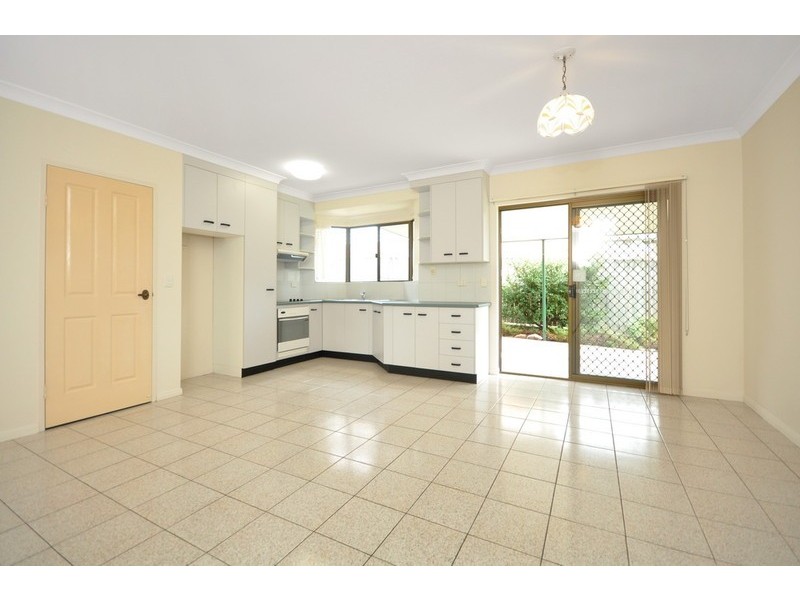 1/11 Mckenzie, Windsor QLD 4030