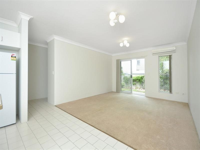 1/22 Rode Road, Wavell Heights QLD 4012