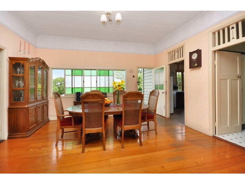 27 Sixth Avenue, Kedron QLD 4031