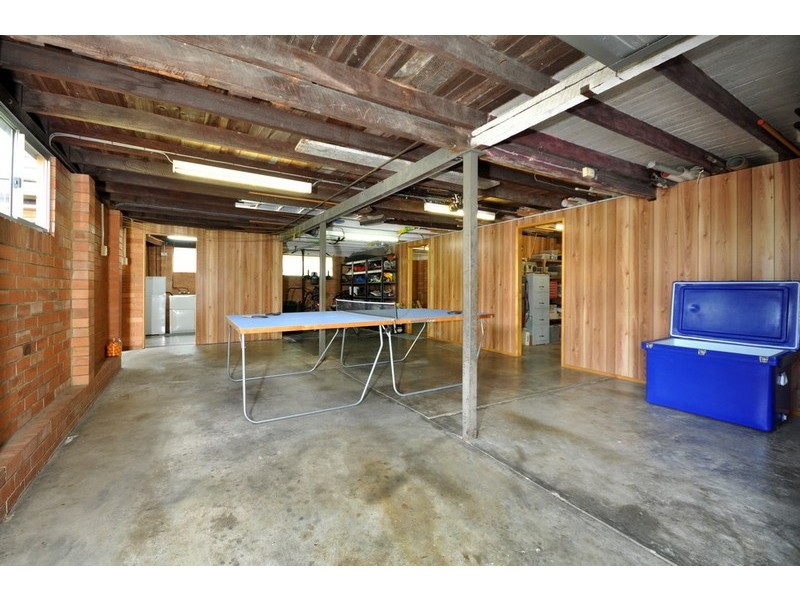 27 Sixth Avenue, Kedron QLD 4031