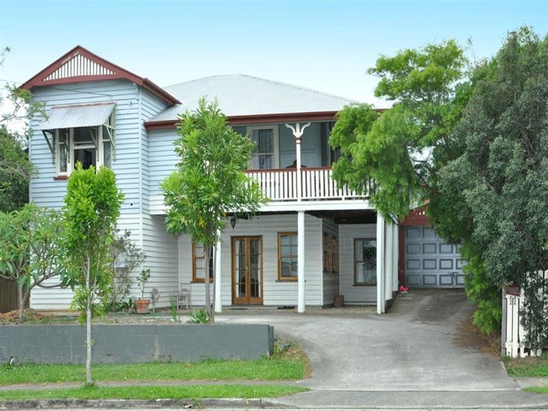 11 Stoneleigh Street, Albion QLD 4010