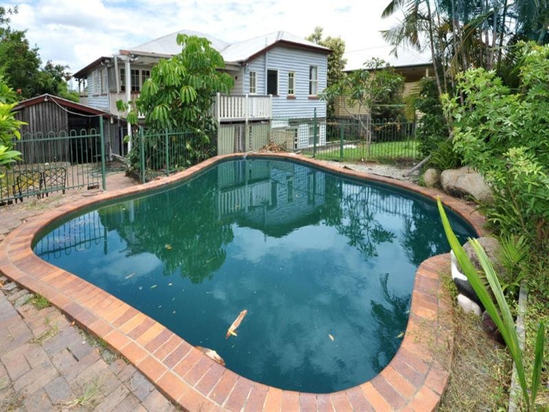 11 Stoneleigh Street, Albion QLD 4010