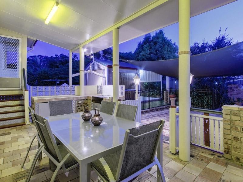 22 Lindale Street, Chermside West QLD 4032
