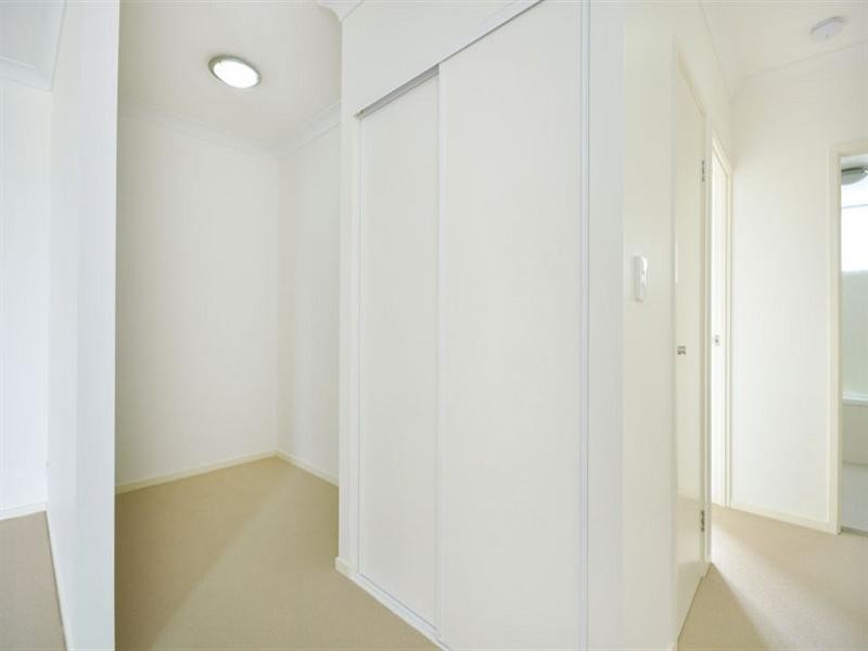 17/27 Playfield Street, Chermside QLD 4032