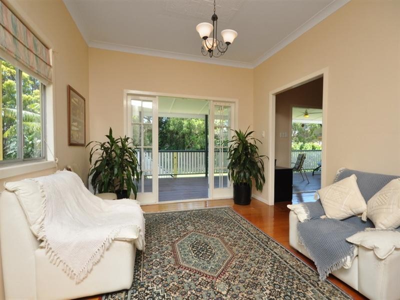 64 Sixth Avenue, Kedron QLD 4031