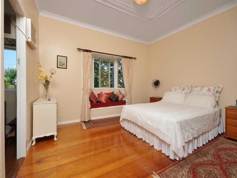 64 Sixth Avenue, Kedron QLD 4031