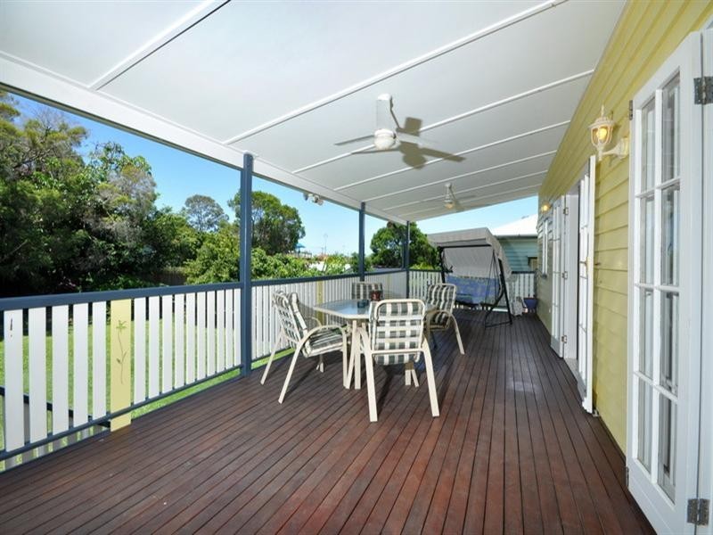 64 Sixth Avenue, Kedron QLD 4031