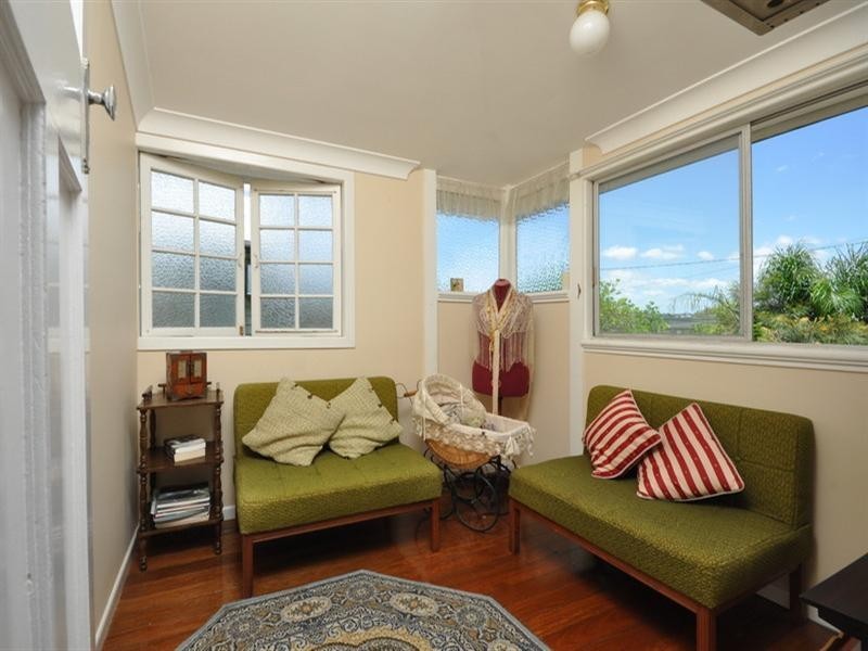 64 Sixth Avenue, Kedron QLD 4031