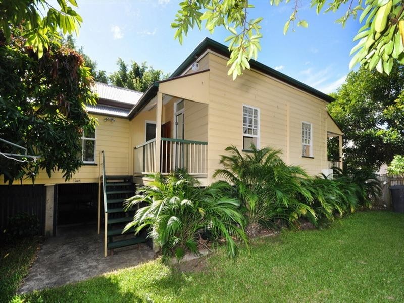 9 Mossgrove Street, Woolloongabba QLD 4102