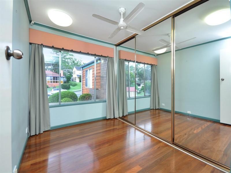 169 Trouts Road, Stafford Heights QLD 4053