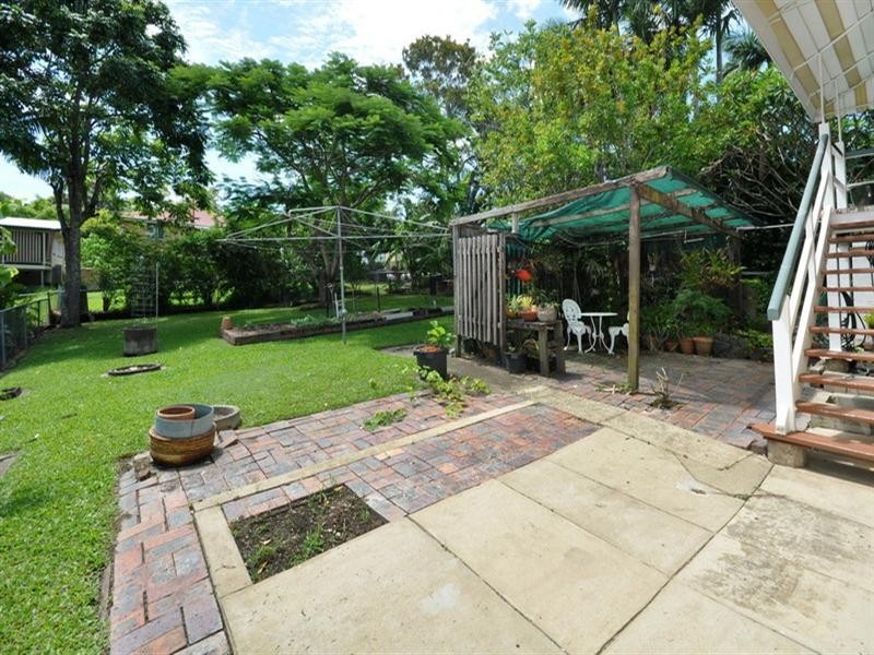 17 Cain Street, Everton Park QLD 4053
