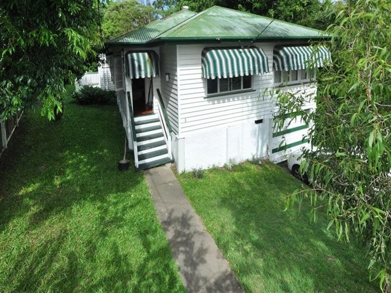 3 Cecil Road, Bardon QLD 4065