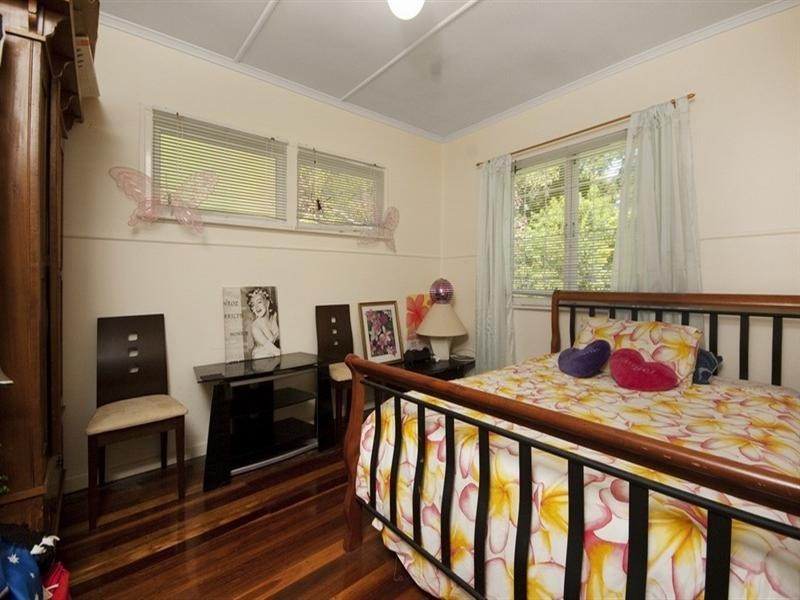 46 Pangeza Street, Stafford Heights QLD 4053