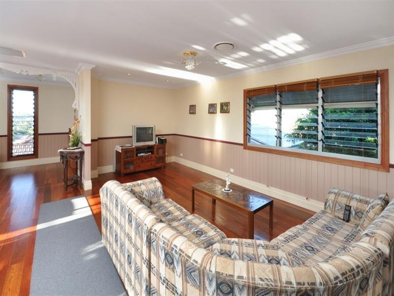 9 Colston Road, Grange QLD 4051