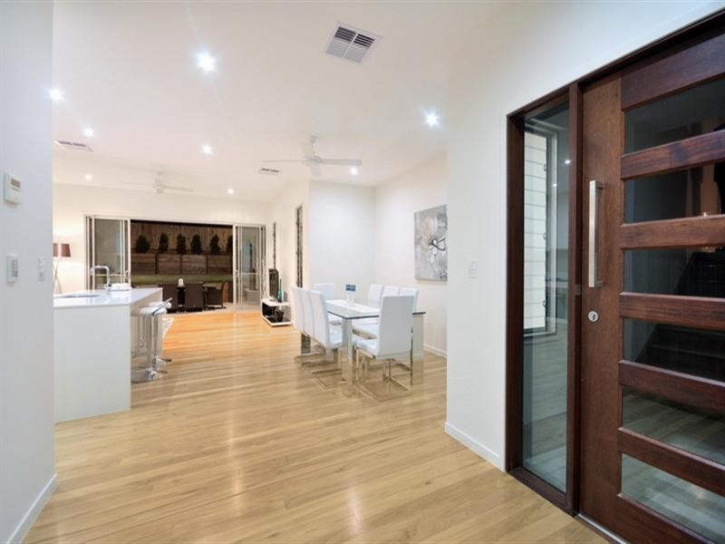 27 Deramore Street, Wavell Heights QLD 4012