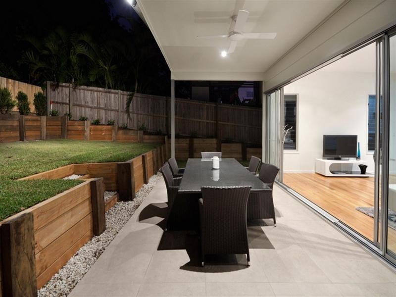 27 Deramore Street, Wavell Heights QLD 4012