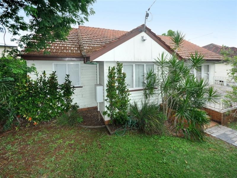 15 Gamelin Crescent, Stafford QLD 4053