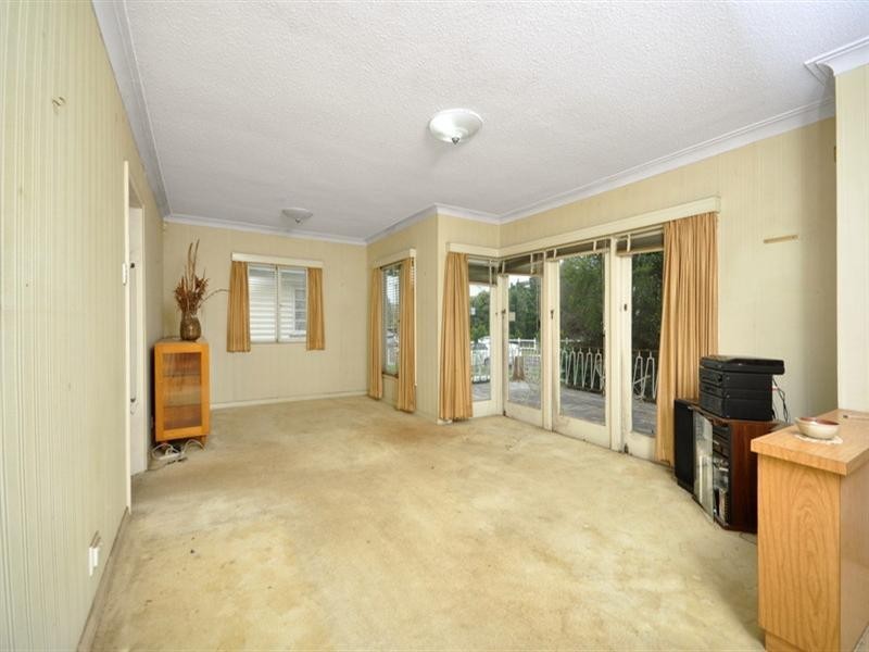 15 Gamelin Crescent, Stafford QLD 4053