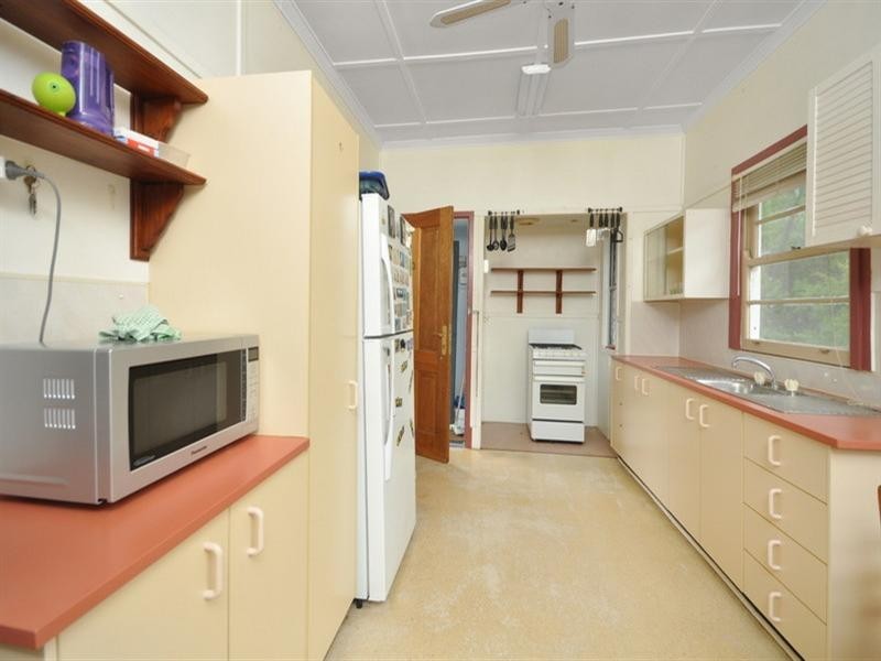 24 Castling Street, Stafford QLD 4053