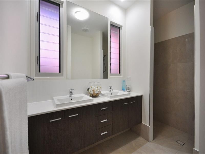 19a Howard Street, Grange QLD 4051