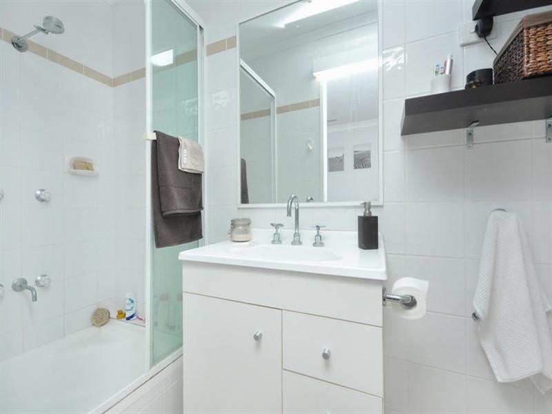 1/211 Webster, Stafford QLD 4053