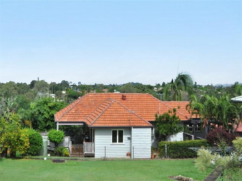 24 Brae Street, Wavell Heights QLD 4012