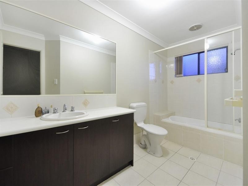 1/216 Trouts Road, Stafford Heights QLD 4053