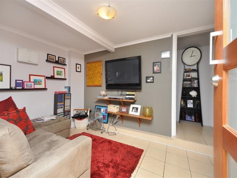 1/211 Webster Road, Stafford QLD 4053