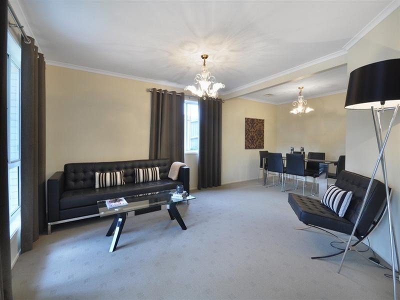 25 Karloff Drive, Stafford Heights QLD 4053