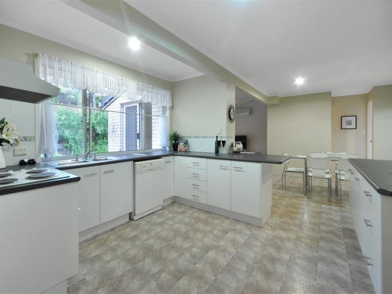 25 Karloff Drive, Stafford Heights QLD 4053