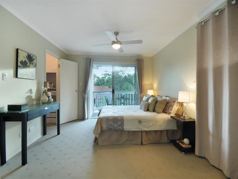 25 Karloff Drive, Stafford Heights QLD 4053