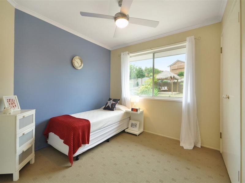 25 Karloff Drive, Stafford Heights QLD 4053