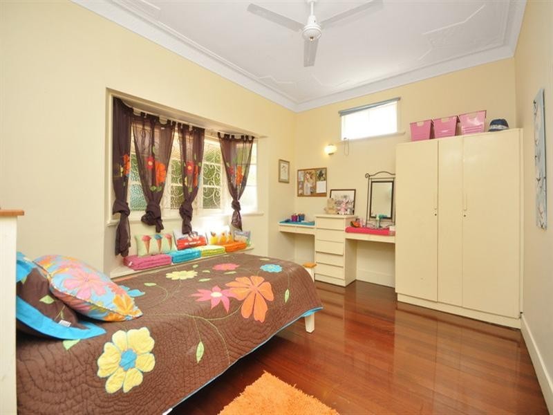 28 Turrana Street, Stafford QLD 4053