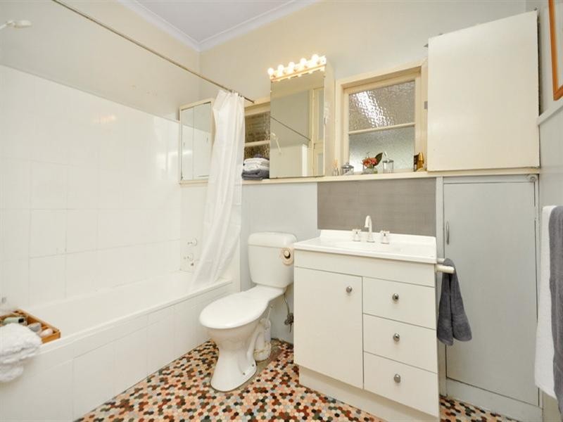 28 Turrana Street, Stafford QLD 4053