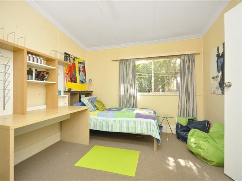 28 Turrana Street, Stafford QLD 4053