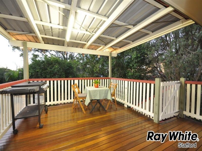 18 Gable Street, Stafford Heights QLD 4053