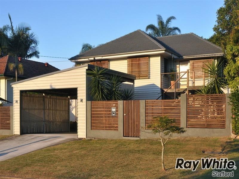 17 Chisholm Street, Stafford Heights QLD 4053