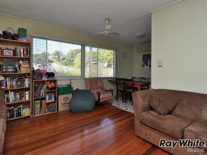 10 Cranbourne Street, Chermside West QLD 4032